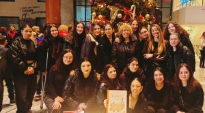 Διάβασέ μου ένα βιβλίο! Παίξε μου μια μουσική!